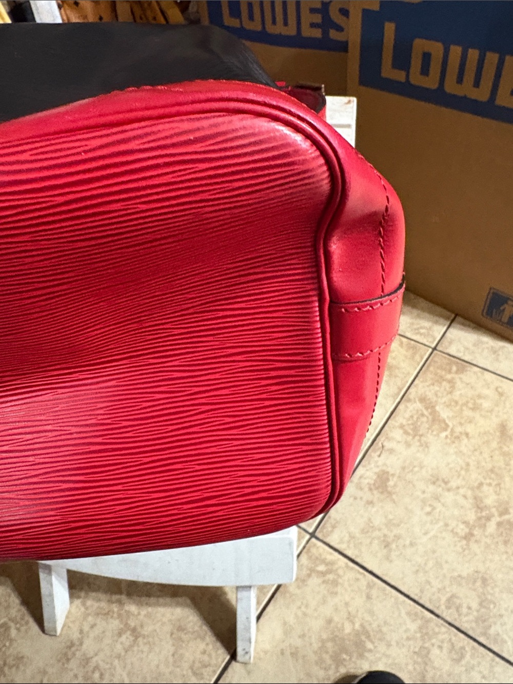 LV EPI LEATHER LARGE BUCKET - Picture 5 of 9